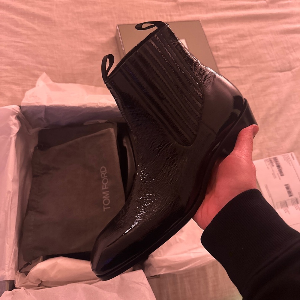 Men's Bailey Glossy Leather Chelsea Boots